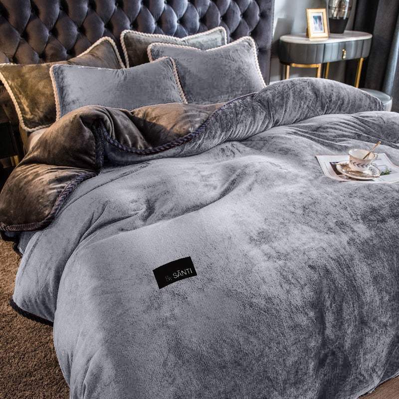 Amorgos Fine Velvet Bedding Set