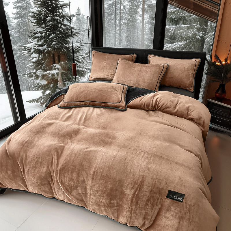 The Velós Luxurious Velvet Bedding Set